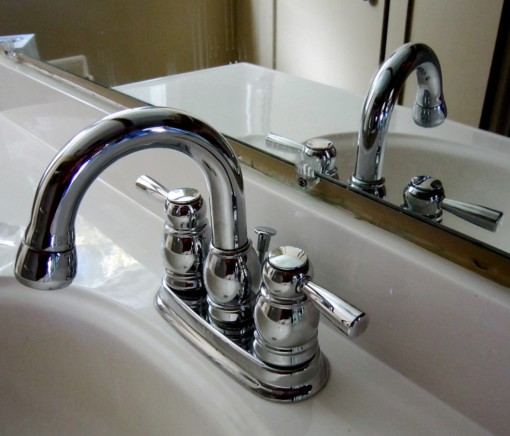 bathroom faucet chrome